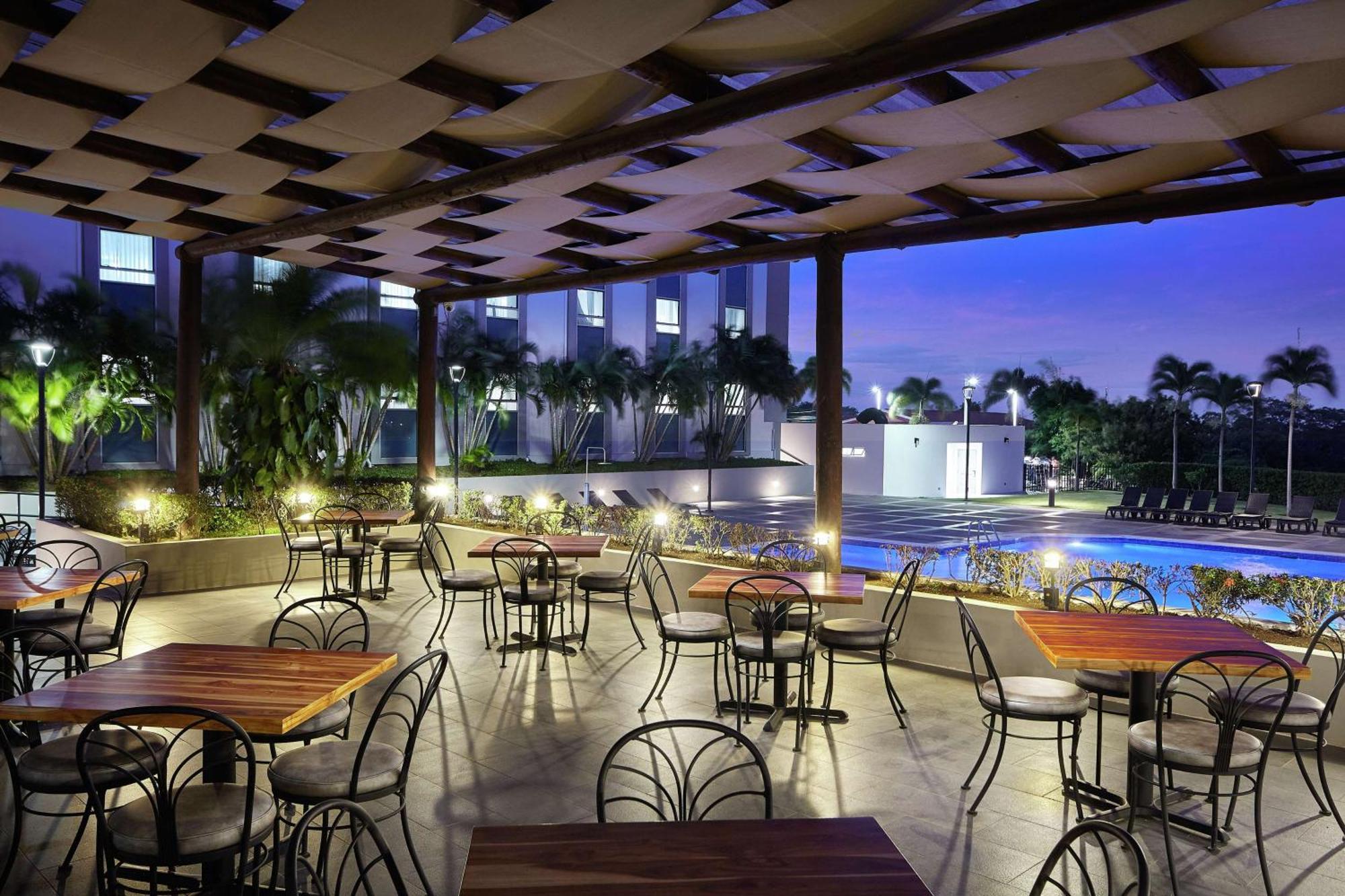 Hilton Doubletree By Hilton Managua Hotel Exterior photo